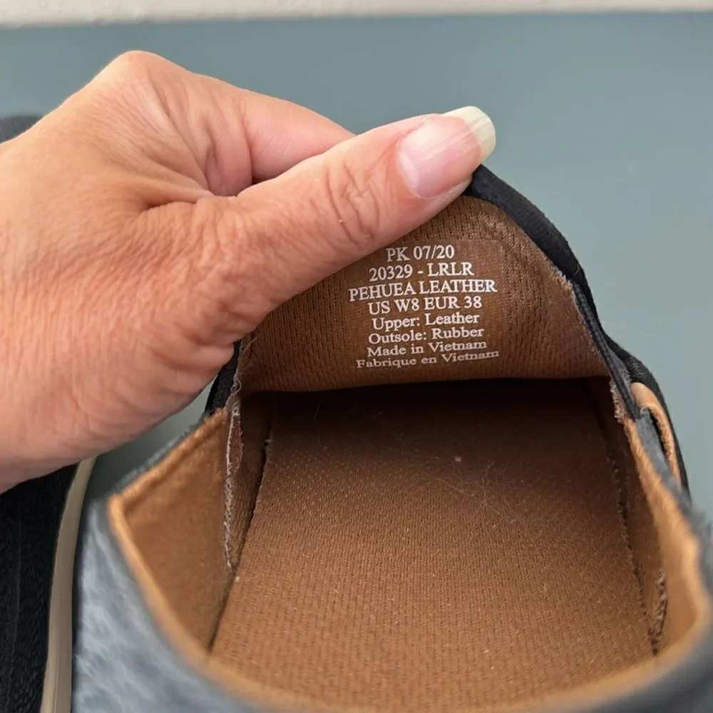 OLUKAI Pehuea Leather Drop-In Sneaker